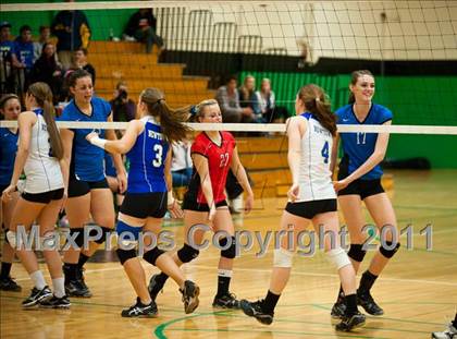 Thumbnail 2 in Southington vs. Newtown (CIAC Class LL Final) photogallery.