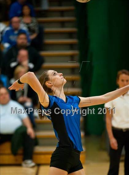 Thumbnail 3 in Southington vs. Newtown (CIAC Class LL Final) photogallery.