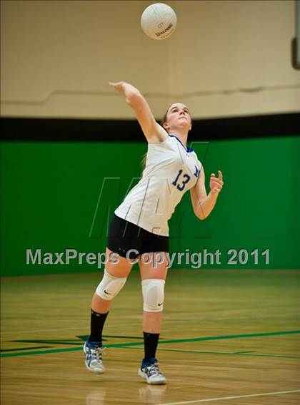 Thumbnail 3 in Southington vs. Newtown (CIAC Class LL Final) photogallery.