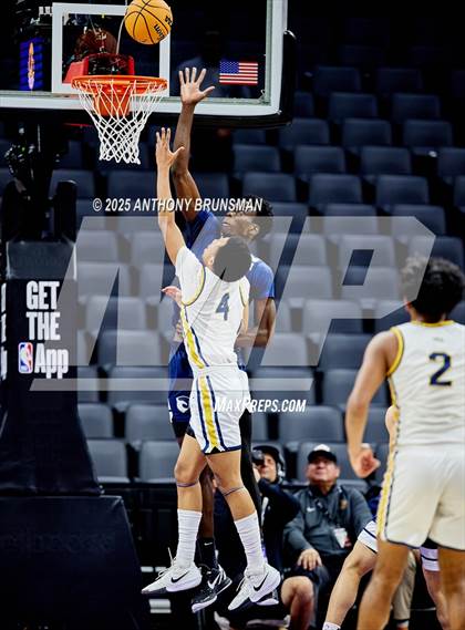 Thumbnail 3 in San Gabriel Academy vs. King's Academy (CIF State D3 Final) photogallery.