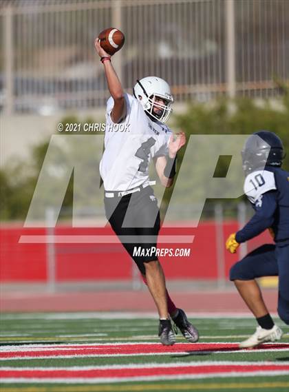 Thumbnail 3 in Mountain View vs. Flowing Wells @ Tucson High photogallery.