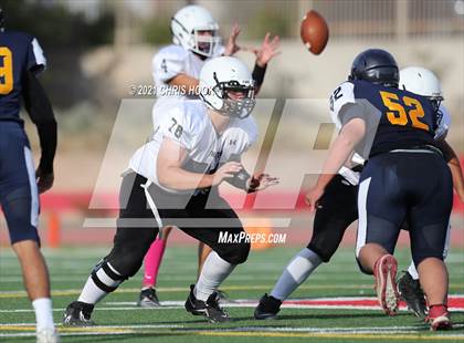 Thumbnail 2 in Mountain View vs. Flowing Wells @ Tucson High photogallery.