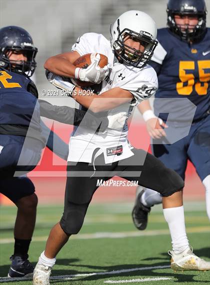 Thumbnail 1 in Mountain View vs. Flowing Wells @ Tucson High photogallery.