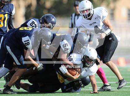 Thumbnail 2 in Mountain View vs. Flowing Wells @ Tucson High photogallery.