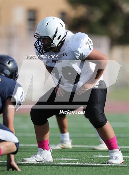 Thumbnail 2 in Mountain View vs. Flowing Wells @ Tucson High photogallery.
