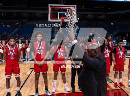 Thumbnail 1 in Duncanville vs. Bellaire (UIL 6A Basketball Division I Final Medal Ceremony) photogallery.