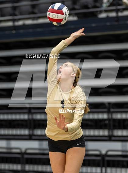 Thumbnail 1 in Lone Peak vs. Davis (UHSAA 6A Second Round) photogallery.