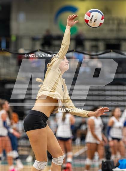 Thumbnail 3 in Lone Peak vs. Davis (UHSAA 6A Second Round) photogallery.
