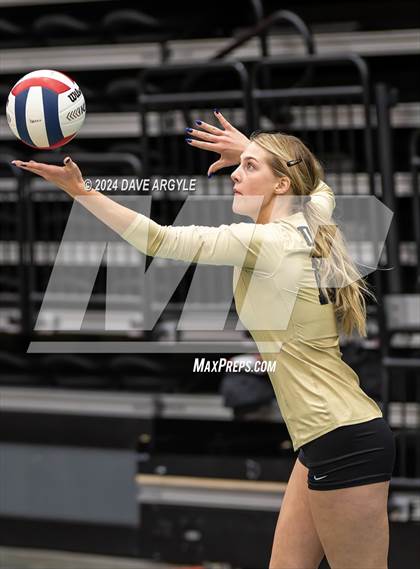 Thumbnail 2 in Lone Peak vs. Davis (UHSAA 6A Second Round) photogallery.