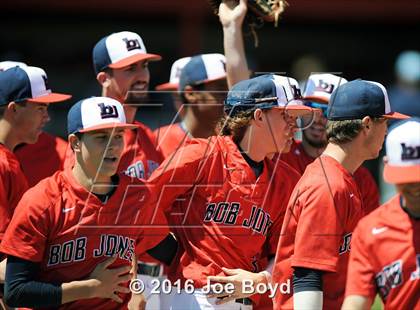 Thumbnail 3 in Bob Jones photogallery.