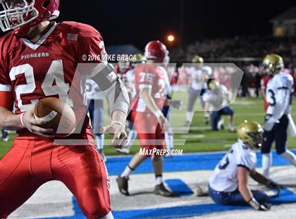 Thumbnail 3 in St. John's @ Shrewsbury (MIAA Central Division 2 Semifinal) photogallery.