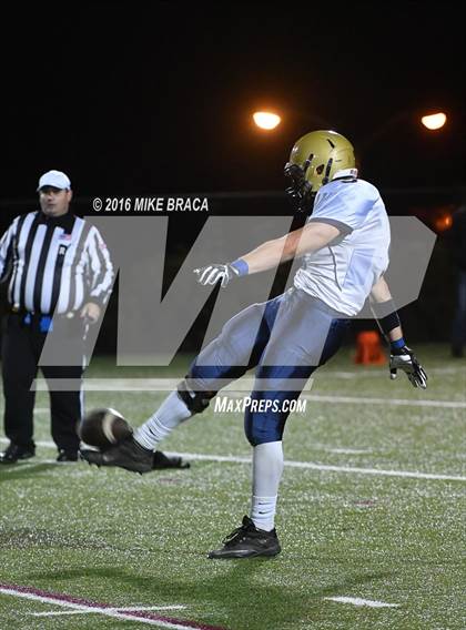 Thumbnail 3 in St. John's @ Shrewsbury (MIAA Central Division 2 Semifinal) photogallery.