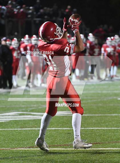 Thumbnail 3 in St. John's @ Shrewsbury (MIAA Central Division 2 Semifinal) photogallery.