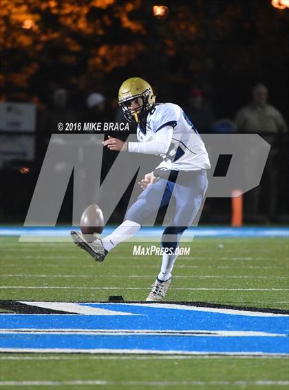 Thumbnail 2 in St. John's @ Shrewsbury (MIAA Central Division 2 Semifinal) photogallery.