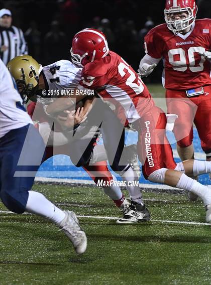 Thumbnail 2 in St. John's @ Shrewsbury (MIAA Central Division 2 Semifinal) photogallery.