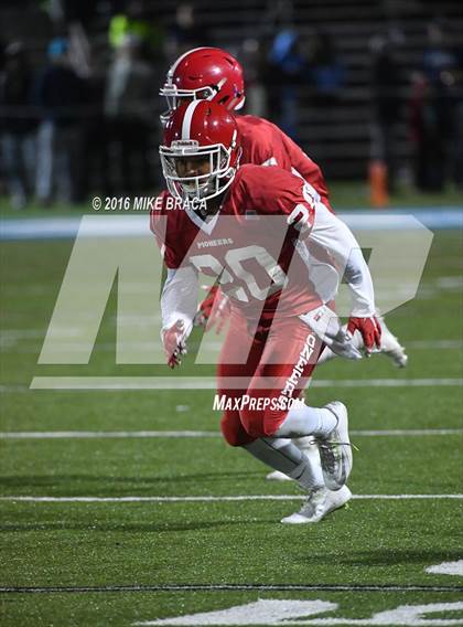 Thumbnail 3 in St. John's @ Shrewsbury (MIAA Central Division 2 Semifinal) photogallery.