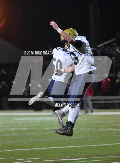 Thumbnail 3 in St. John's @ Shrewsbury (MIAA Central Division 2 Semifinal) photogallery.