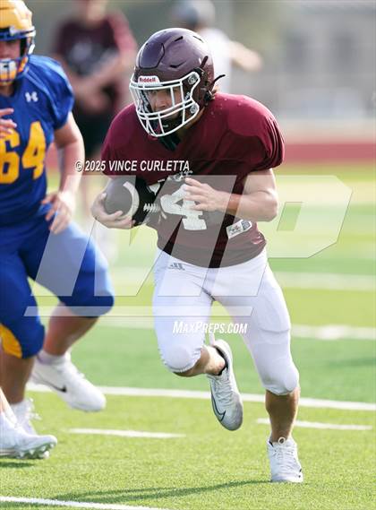 Thumbnail 3 in Johnson City @ Blanco (Scrimmage) photogallery.