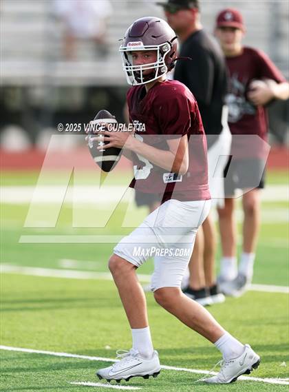 Thumbnail 3 in Johnson City @ Blanco (Scrimmage) photogallery.