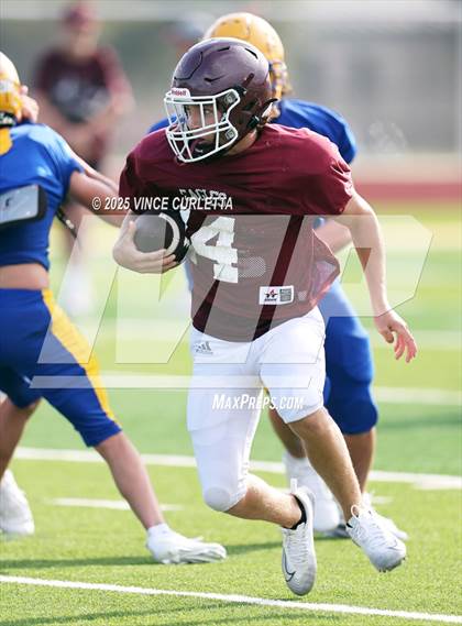 Thumbnail 2 in Johnson City @ Blanco (Scrimmage) photogallery.