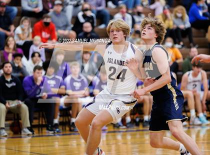Thumbnail 3 in Elkhorn South vs. Grand Island photogallery.