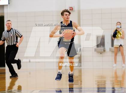 Thumbnail 3 in Elkhorn South vs. Grand Island photogallery.