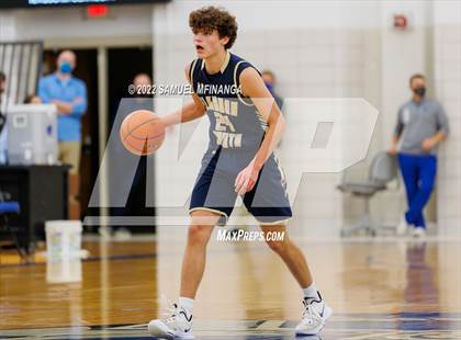 Thumbnail 3 in Elkhorn South vs. Grand Island photogallery.
