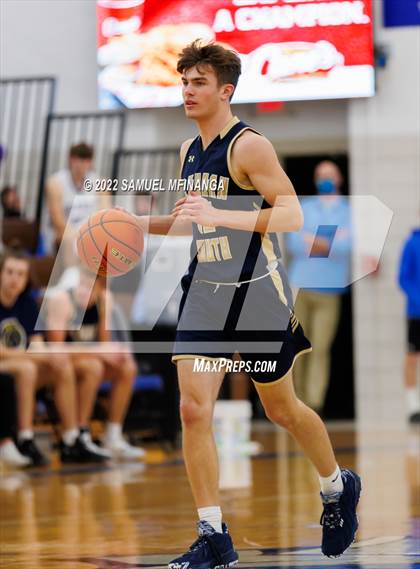 Thumbnail 3 in Elkhorn South vs. Grand Island photogallery.