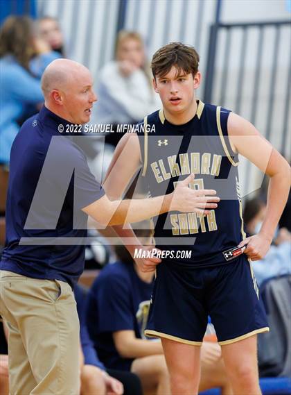 Thumbnail 2 in Elkhorn South vs. Grand Island photogallery.