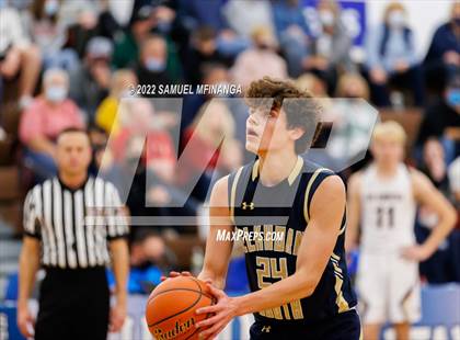 Thumbnail 3 in Elkhorn South vs. Grand Island photogallery.