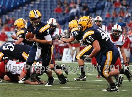 Thumbnail 2 in New Palestine vs. Delta (Horseshoe Hall of Fame Classic)  photogallery.