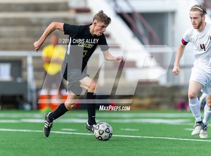 Thumbnail 2 in Dobyns-Bennett vs. David Crockett photogallery.