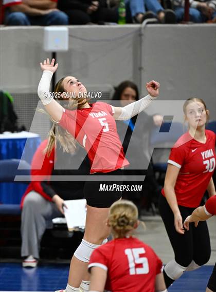 Thumbnail 2 in Yuma vs. Vail Christian (CHSAA 2A 2nd Round) photogallery.