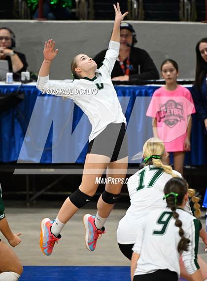 Thumbnail 3 in Yuma vs. Vail Christian (CHSAA 2A 2nd Round) photogallery.