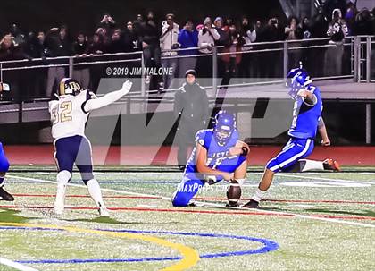 Thumbnail 2 in Encinal vs. Del Norte (CIF NCS D5 Final) photogallery.