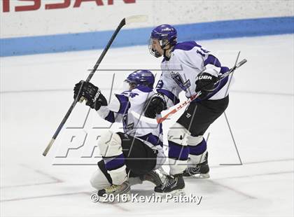 Thumbnail 1 in Fairfield Warde/Ludlowe vs. North Branford (CIAC D2 Final) photogallery.