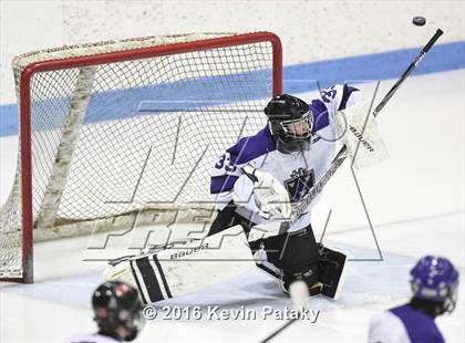 Thumbnail 1 in Fairfield Warde/Ludlowe vs. North Branford (CIAC D2 Final) photogallery.