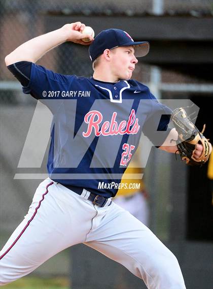 Thumbnail 3 in Franklin County vs McMinn County (Wildcat Classic) photogallery.