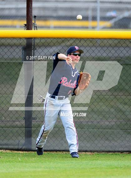 Thumbnail 2 in Franklin County vs McMinn County (Wildcat Classic) photogallery.