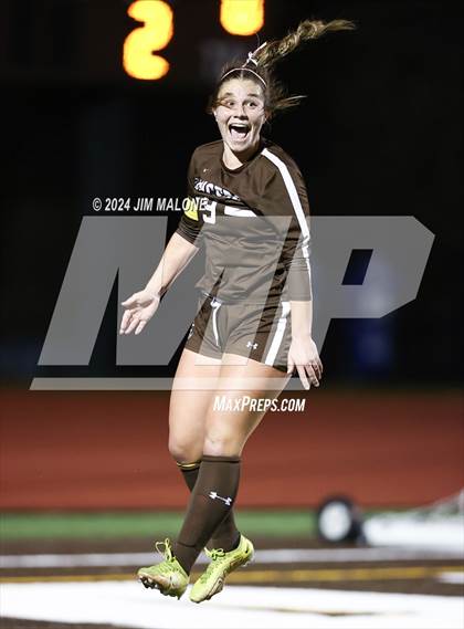 Thumbnail 3 in  Sequoia @ Saint Francis (CIF CCS D1 Semifinal) photogallery.