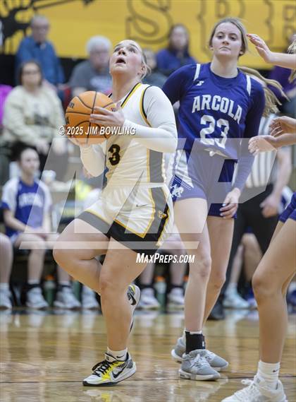 Thumbnail 3 in Arcola vs. Tuscola (IHSA 1A Regional Final) photogallery.