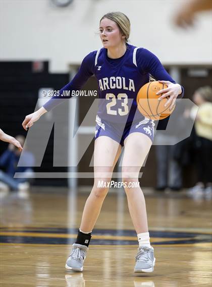 Thumbnail 1 in Arcola vs. Tuscola (IHSA 1A Regional Final) photogallery.