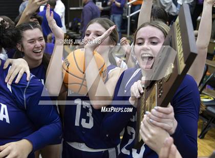 Thumbnail 3 in Arcola vs. Tuscola (IHSA 1A Regional Final) photogallery.
