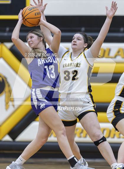 Thumbnail 3 in Arcola vs. Tuscola (IHSA 1A Regional Final) photogallery.