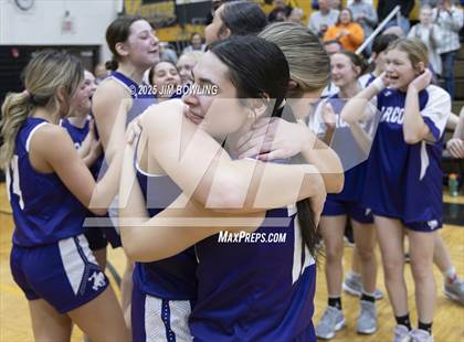 Thumbnail 3 in Arcola vs. Tuscola (IHSA 1A Regional Final) photogallery.