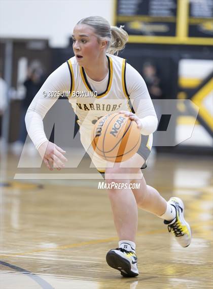 Thumbnail 3 in Arcola vs. Tuscola (IHSA 1A Regional Final) photogallery.