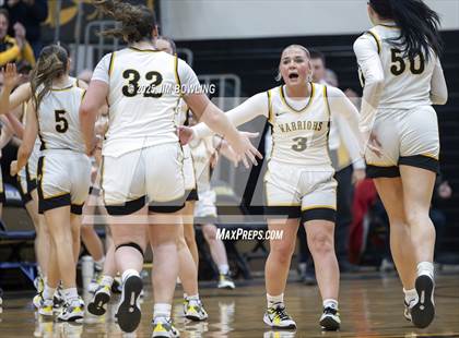 Thumbnail 3 in Arcola vs. Tuscola (IHSA 1A Regional Final) photogallery.