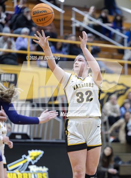 Thumbnail 2 in Arcola vs. Tuscola (IHSA 1A Regional Final) photogallery.