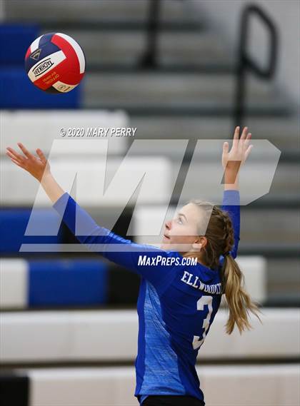 Thumbnail 2 in Shenango @ Lincoln photogallery.