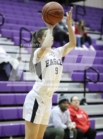 Thumbnail 1 in Example Academy Black vs. Harvest Prep (OGBR Classic in the City) photogallery.